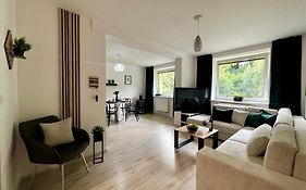 Apartmany New Forest Retreat - U Lesa, S Parkovanim, 300Mbit Internet